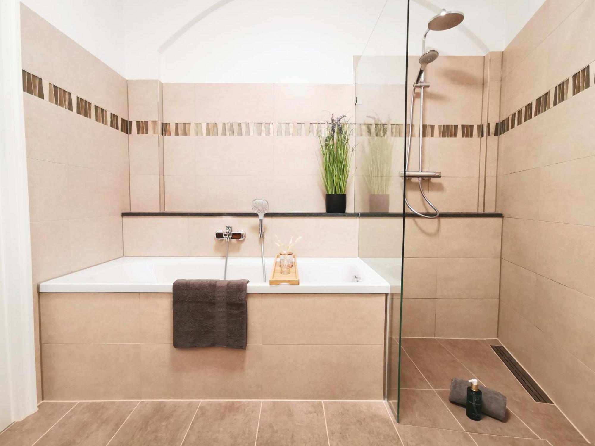 Fynbos Apartments Deluxe, Balkon, Historisch, Parkplatz Meißen Dış mekan fotoğraf